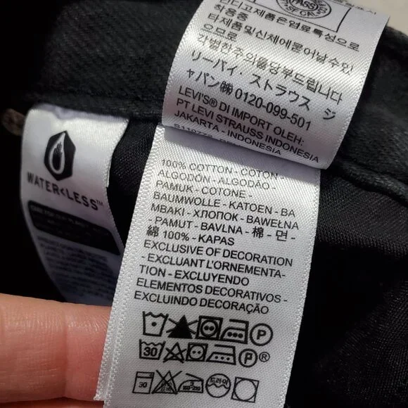 LEVI'S High Waisted Mom Jean Tapered Leg Stretch Distressed Black Women 28 x 28" - Picture 10 of 16